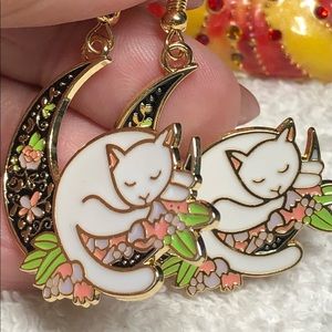 Betsey Johnson style large  pink cat charm earrings